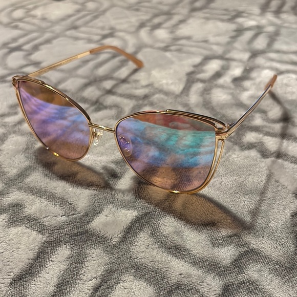 Diff Sienna sunglasses with Case - Picture 2 of 4